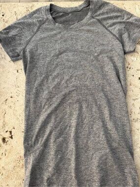 Grey lululemon swiftly